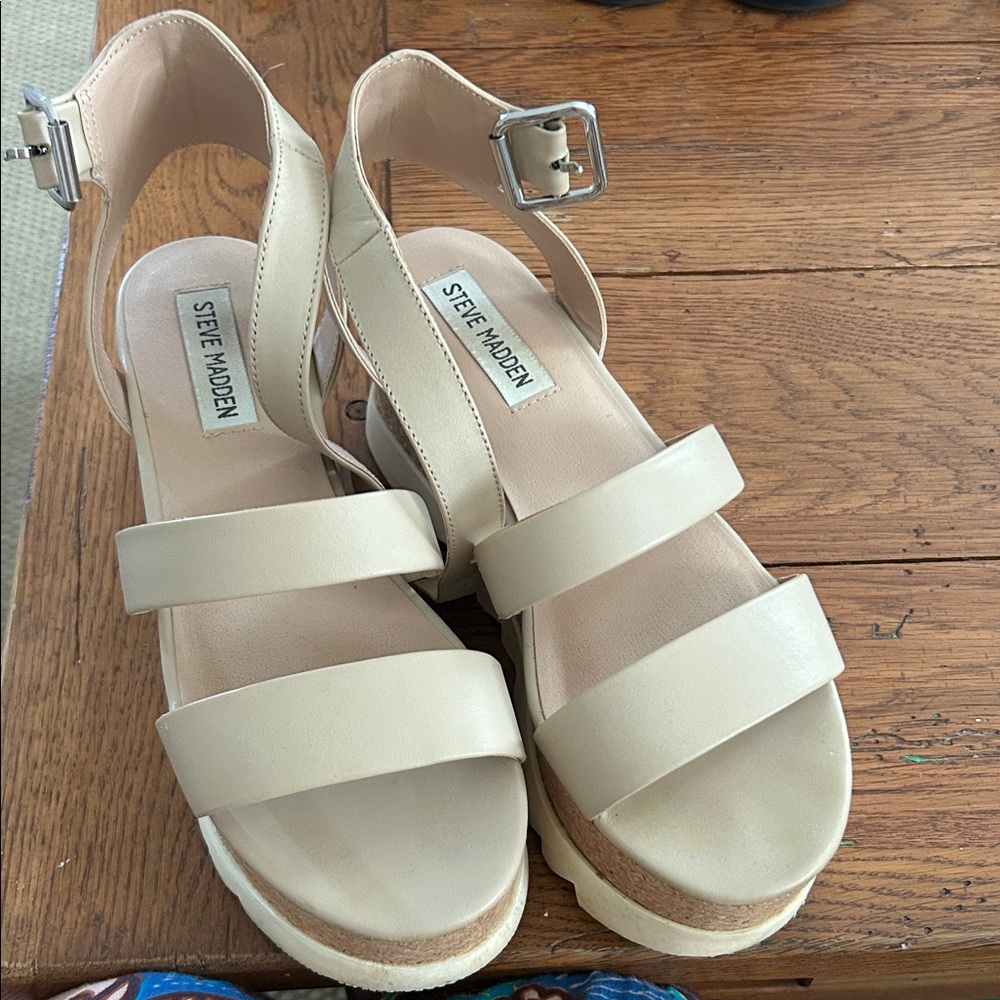 Steve Madden Beige Women's Sandals